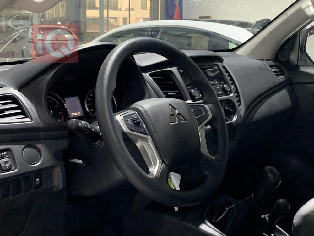 میتسوبیشی L200
